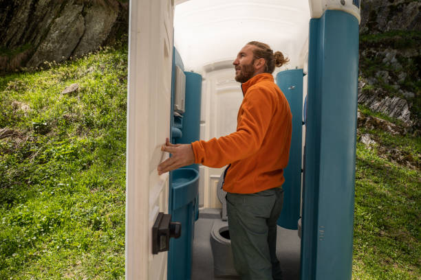 Best Portable restroom trailer rental  in Lla Lla East, WA